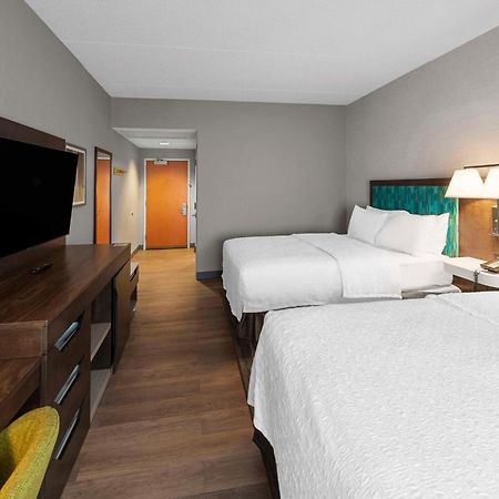 Hampton Inn Nanuet Esterno foto