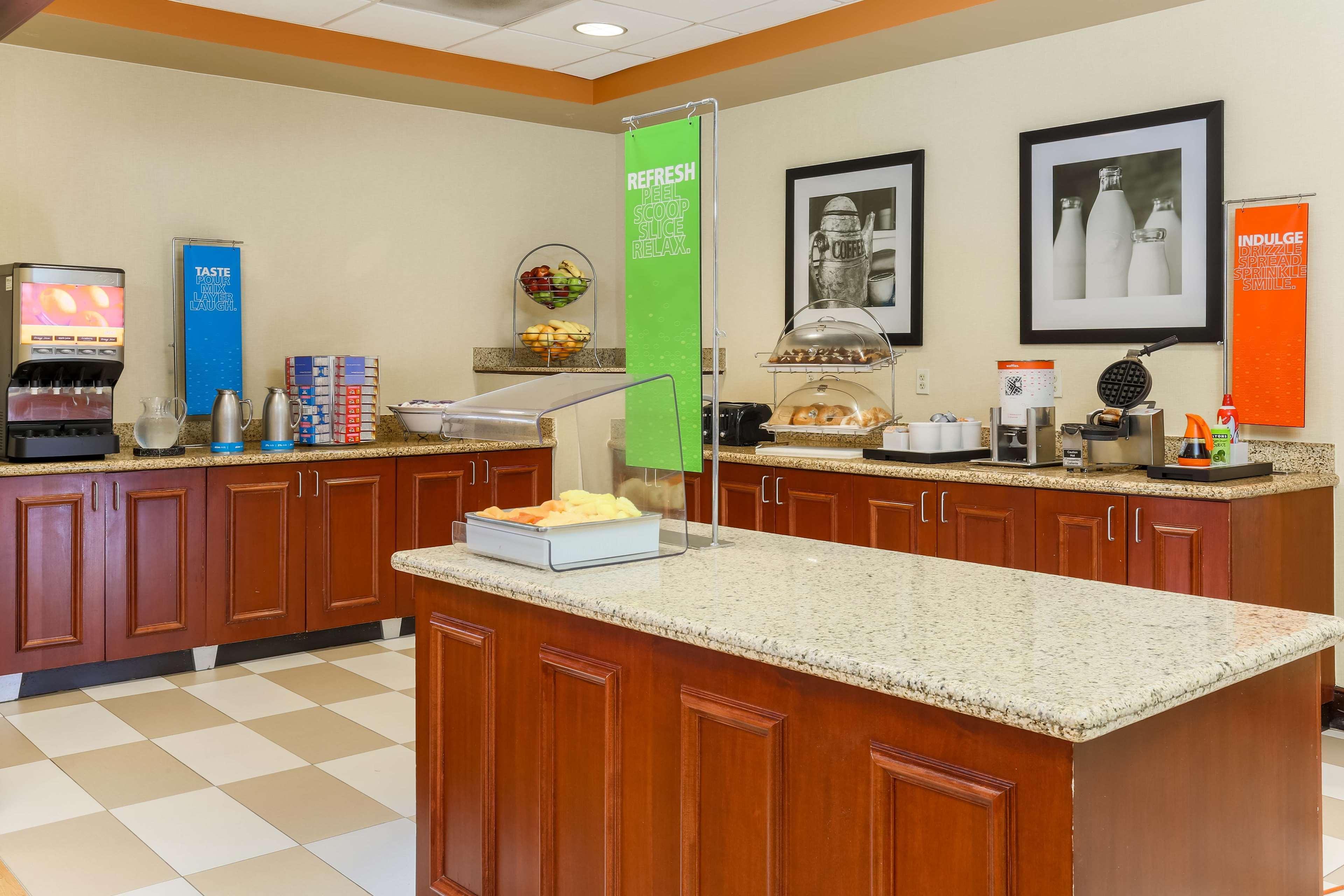 Hampton Inn Nanuet Esterno foto