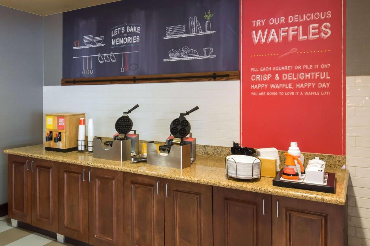 Hampton Inn Nanuet Esterno foto