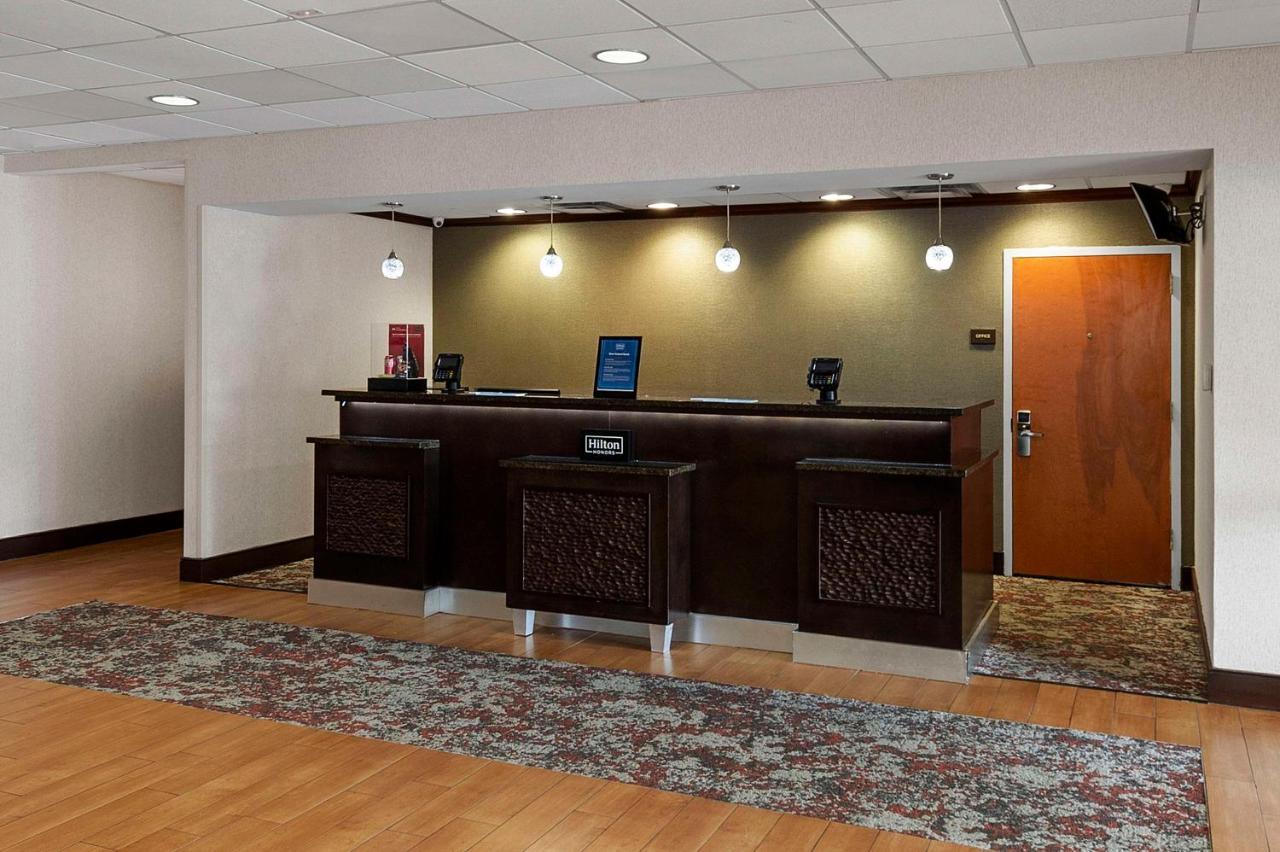 Hampton Inn Nanuet Esterno foto